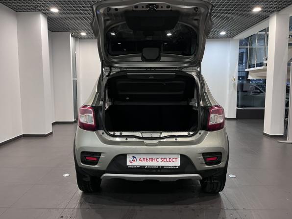 Renault Sandero II с пробегом 2016 года, цена 835 000 рублей, 294352 км, хэтчбек, Автокод Объявления