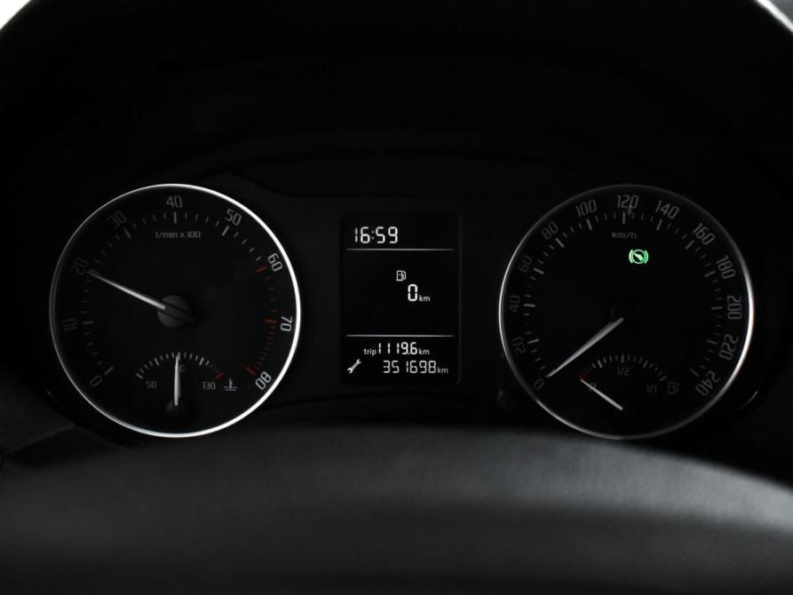 Skoda Octavia II (A5) Рестайлинг Санкт-Петербург  - изображение 17