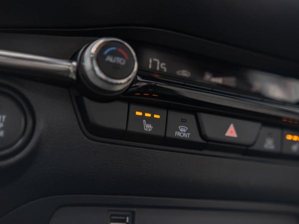 Mazda 3 IV (BP) с пробегом 2019 года, цена 2 450 000 рублей, 113040 км, хэтчбек, Автокод Объявления