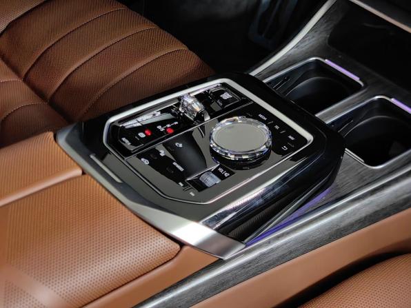 BMW 7 серии VII (G70) с пробегом 2023 года, цена 11 497 000 рублей, 15964 км, седан, Автокод Объявления