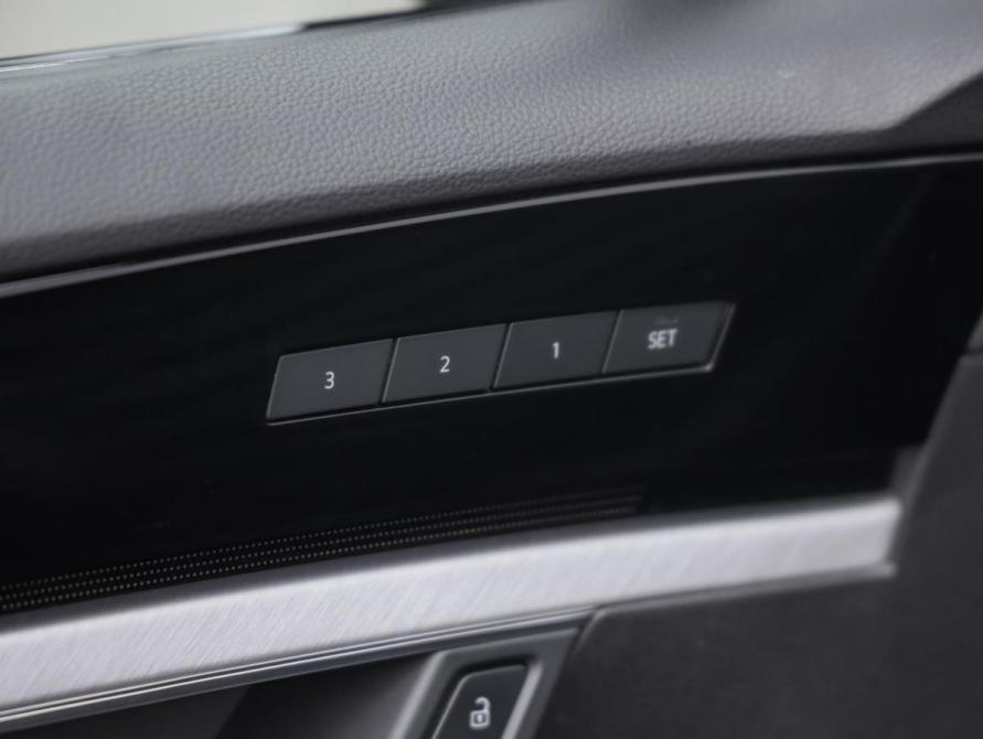 Volkswagen Touareg III Санкт-Петербург  - изображение 27