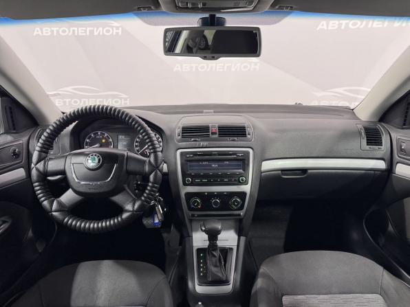 Skoda Octavia II (A5) Рестайлинг с пробегом 2012 года, цена 899 000 рублей, 270200 км, лифтбек, Автокод Объявления