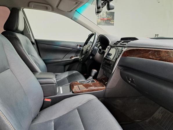 Toyota Camry VII (XV50) Рестайлинг 2 с пробегом 2017 года, цена 2 050 000 рублей, 177319 км, седан, Автокод Объявления