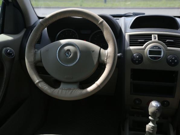 Renault Megane II Рестайлинг с пробегом 2007 года, цена 273 000 рублей, 218638 км, седан, Автокод Объявления