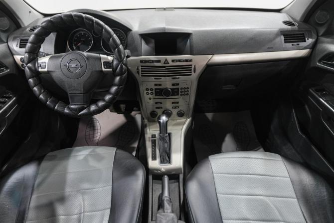 Opel Astra H Рестайлинг с пробегом 2008 года, цена 449 000 рублей, 384000 км, седан, Автокод Объявления