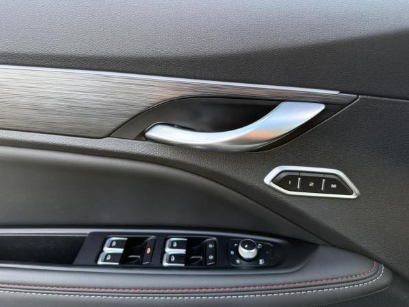 Geely Tugella I Рестайлинг с пробегом 2024 года, цена 3 399 000 рублей, 16000 км, внедорожник, Автокод Объявления