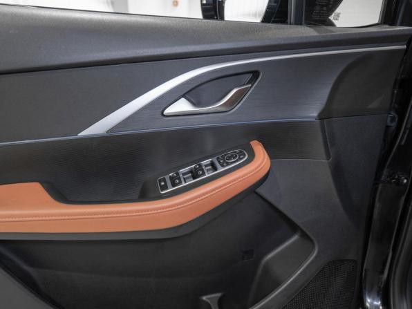 Omoda C5 I с пробегом 2023 года, цена 1 895 000 рублей, 40278 км, внедорожник, Автокод Объявления