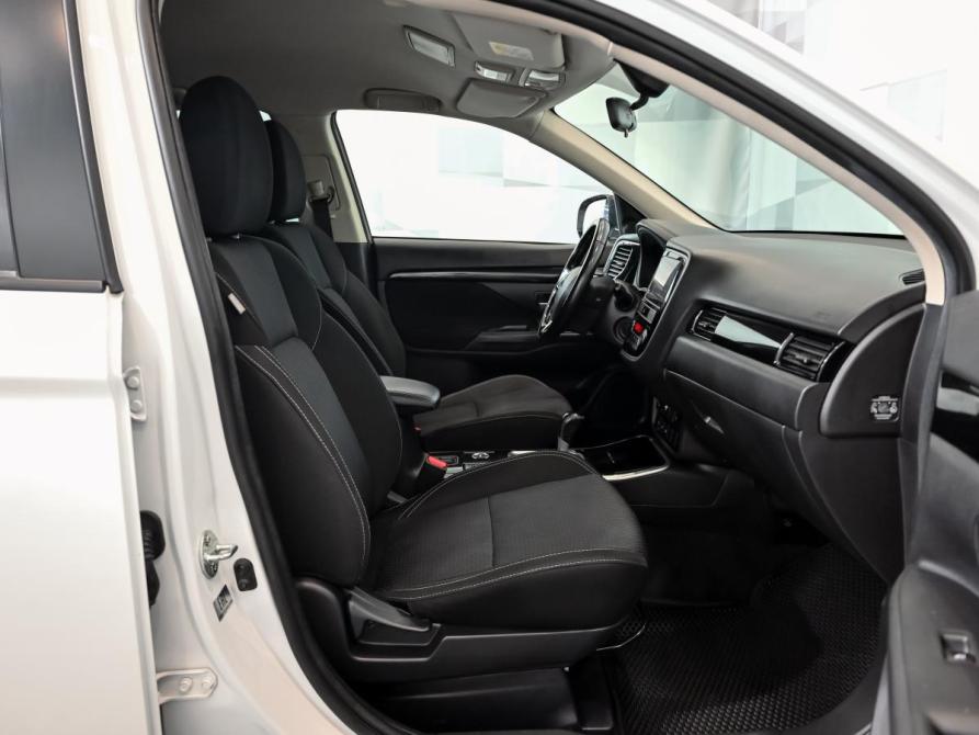 Mitsubishi Outlander III Рестайлинг 3 Екатеринбург  - изображение 11