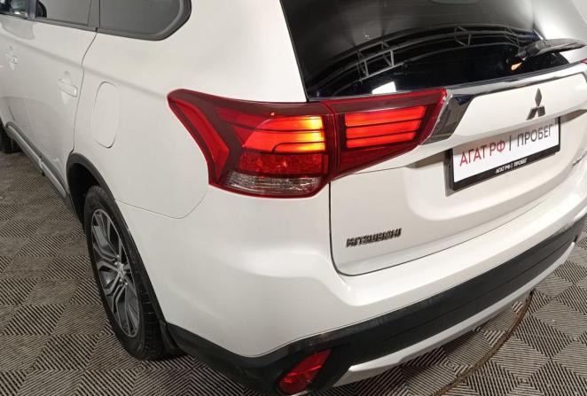 Mitsubishi Outlander III Рестайлинг 2 с пробегом 2016 года, цена 1 820 000 рублей, 142312 км, внедорожник, Автокод Объявления