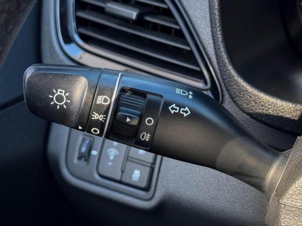 Hyundai Solaris II Рестайлинг с пробегом 2021 года, цена 1 649 000 рублей, 64779 км, седан, Автокод Объявления