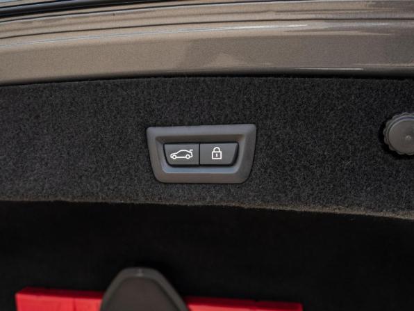 BMW 7 серии VI (G11/G12) с пробегом 2018 года, цена 4 320 000 рублей, 97857 км, седан, Автокод Объявления