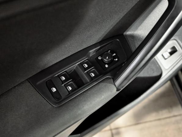 Volkswagen Tiguan II с пробегом 2018 года, цена 2 550 000 рублей, 125703 км, внедорожник, Автокод Объявления