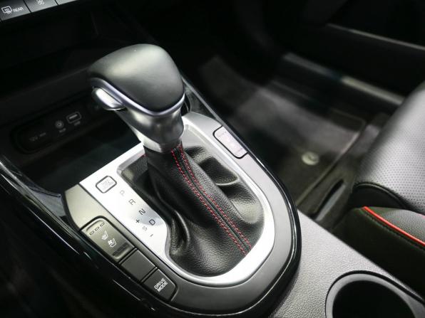 Kia K3 II с пробегом 2018 года, цена 2 604 900 рублей, 35704 км, хэтчбек, Автокод Объявления