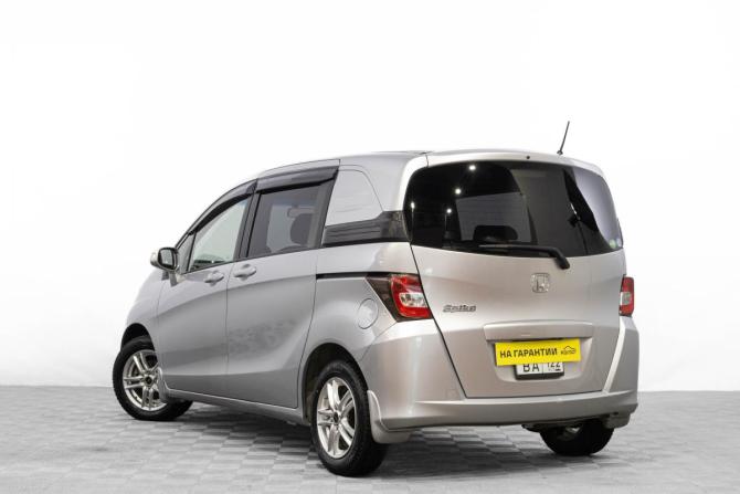 Honda Freed I Рестайлинг с пробегом 2014 года, цена 1 149 000 рублей, 141000 км, компактвэн, Автокод Объявления