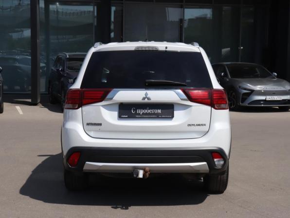 Mitsubishi Outlander III Рестайлинг 2 с пробегом 2016 года, цена 1 600 000 рублей, 262606 км, внедорожник, Автокод Объявления