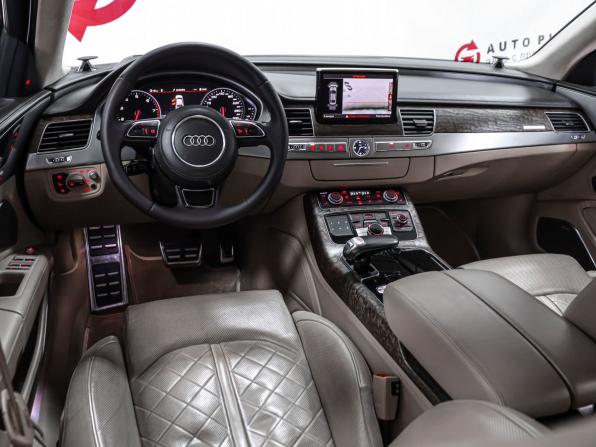 Audi A8 III (D4) Рестайлинг с пробегом 2015 года, цена 2 990 000 рублей, 327834 км, седан, Автокод Объявления
