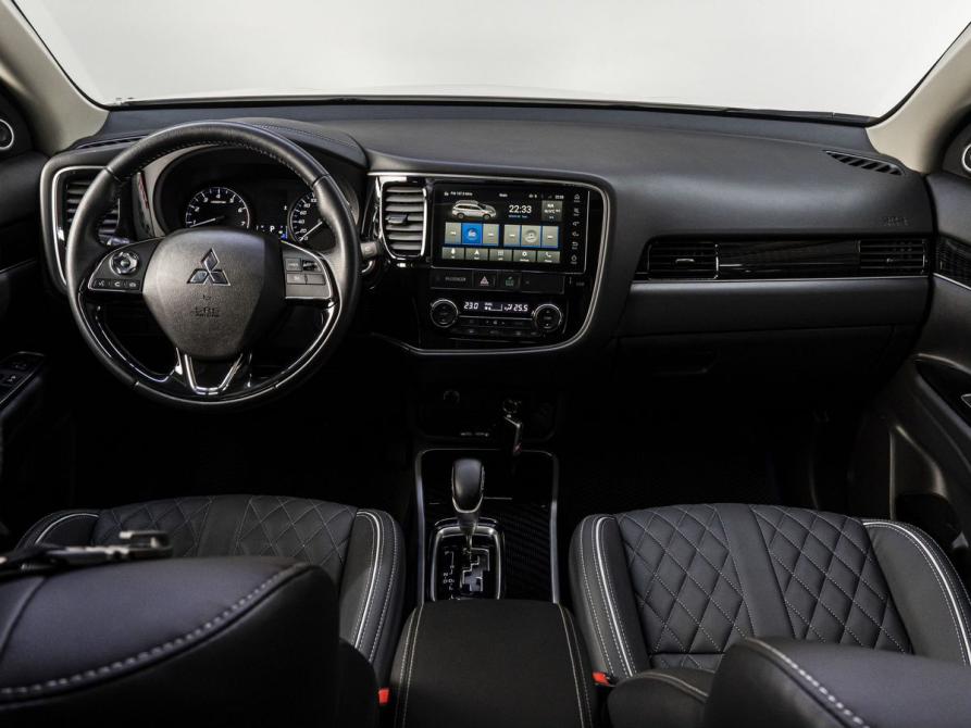 Mitsubishi Outlander III Рестайлинг 3 Тюмень  - изображение 19