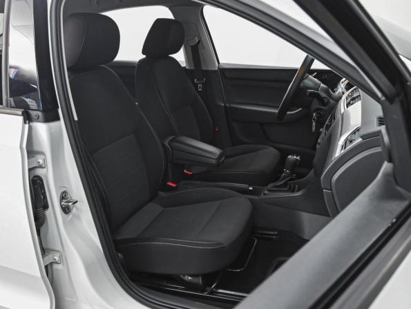 Skoda Rapid I с пробегом 2015 года, цена 1 209 000 рублей, 178745 км, лифтбек, Автокод Объявления