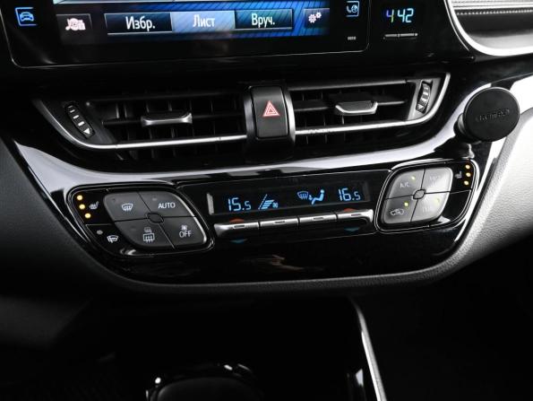 Toyota C-HR I Рестайлинг с пробегом 2019 года, цена 2 329 000 рублей, 137207 км, внедорожник, Автокод Объявления