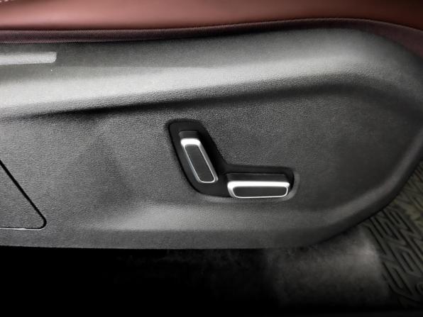 Geely Monjaro I с пробегом 2023 года, цена 3 400 000 рублей, 47032 км, внедорожник, Автокод Объявления