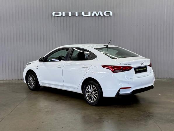 Hyundai Solaris II с пробегом 2019 года, цена 1 437 000 рублей, 130221 км, седан, Автокод Объявления