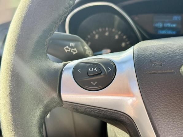 Ford Focus III с пробегом 2015 года, цена 689 000 рублей, 268517 км, хэтчбек, Автокод Объявления