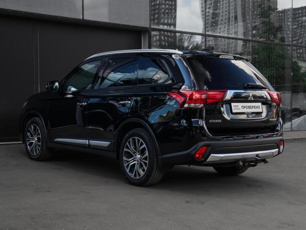 Mitsubishi Outlander III Рестайлинг 3 с пробегом 2018 года, цена 2 200 000 рублей, 156192 км, внедорожник, Автокод Объявления