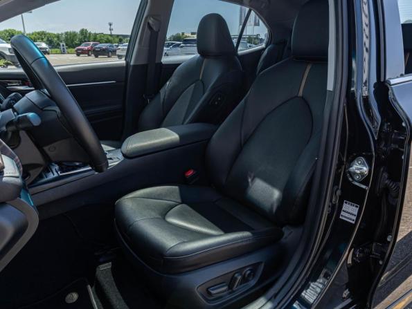 Toyota Camry VIII (XV70) Рестайлинг с пробегом 2021 года, цена 3 050 000 рублей, 34878 км, седан, Автокод Объявления