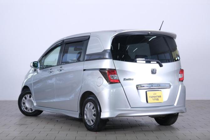 Honda Freed I Рестайлинг с пробегом 2012 года, цена 1 069 000 рублей, 218000 км, компактвэн, Автокод Объявления