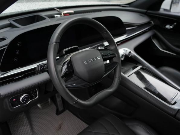 Exeed RX с пробегом 2023 года, цена 2 980 000 рублей, 44000 км, внедорожник, Автокод Объявления