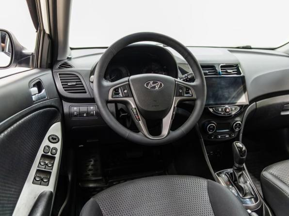 Hyundai Solaris I Рестайлинг с пробегом 2015 года, цена 1 098 000 рублей, 158203 км, хэтчбек, Автокод Объявления