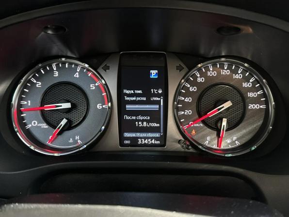 Toyota Hilux VIII Рестайлинг с пробегом 2022 года, цена 6 490 000 рублей, 33454 км, пикап, Автокод Объявления