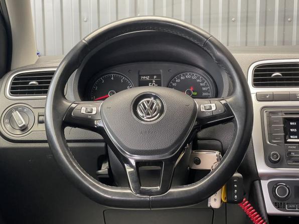 Volkswagen Polo V Рестайлинг с пробегом 2016 года, цена 1 177 000 рублей, 102847 км, седан, Автокод Объявления
