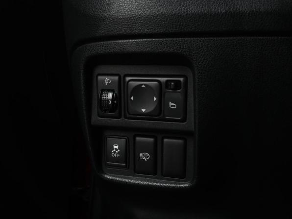 Nissan Juke I с пробегом 2012 года, цена 919 000 рублей, 98080 км, внедорожник, Автокод Объявления