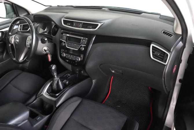Nissan Qashqai II с пробегом 2017 года, цена 1 580 000 рублей, 135792 км, внедорожник, Автокод Объявления