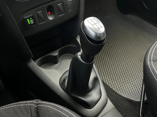 Renault Logan II Рестайлинг с пробегом 2022 года, цена 1 064 000 рублей, 134947 км, седан, Автокод Объявления