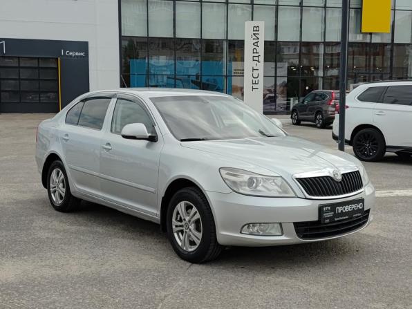 Skoda Octavia II (A5) Рестайлинг с пробегом 2011 года, цена 620 000 рублей, 264712 км, лифтбек, Автокод Объявления