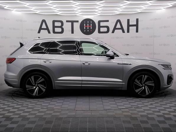 Volkswagen Touareg III с пробегом 2019 года, цена 3 600 000 рублей, 233000 км, внедорожник, Автокод Объявления