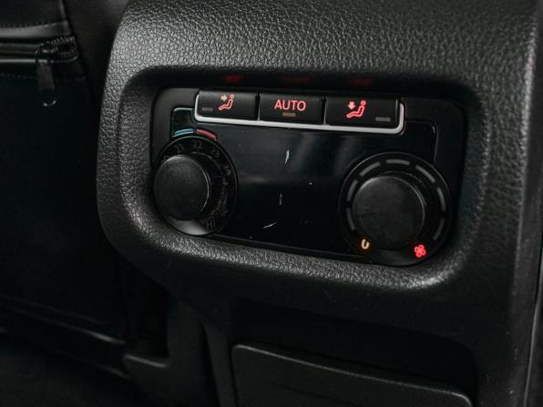 Volkswagen Sharan II с пробегом 2012 года, цена 1 350 000 рублей, 121743 км, минивэн, Автокод Объявления