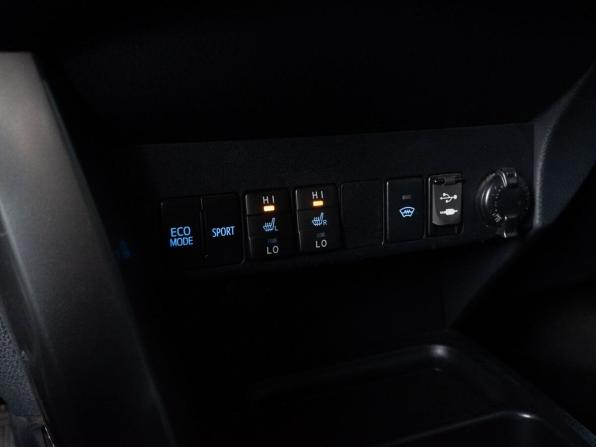 Toyota RAV4 IV (XA40) Рестайлинг с пробегом 2018 года, цена 2 250 000 рублей, 145056 км, внедорожник, Автокод Объявления