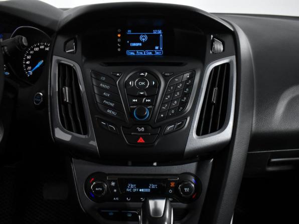 Ford Focus III с пробегом 2013 года, цена 999 000 рублей, 83117 км, универсал, Автокод Объявления