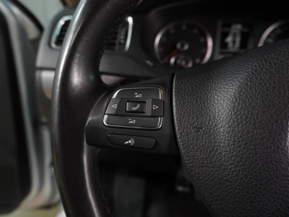 Volkswagen Jetta VI с пробегом 2012 года, цена 1 099 000 рублей, 144254 км, седан, Автокод Объявления