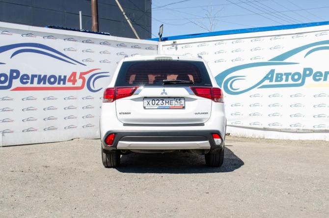 Mitsubishi Outlander III Рестайлинг 2 с пробегом 2018 года, цена 2 050 000 рублей, 143000 км, внедорожник, Автокод Объявления