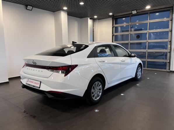 Hyundai Elantra VII (CN7) с пробегом 2022 года, цена 2 020 000 рублей, 107355 км, седан, Автокод Объявления