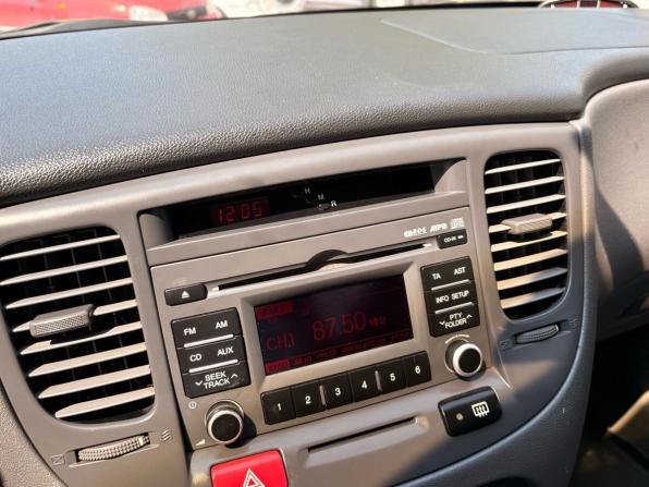 Kia Rio II Рестайлинг с пробегом 2011 года, цена 529 000 рублей, 304126 км, хэтчбек, Автокод Объявления