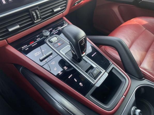 Porsche Cayenne III с пробегом 2019 года, цена 5 959 000 рублей, 100150 км, внедорожник, Автокод Объявления