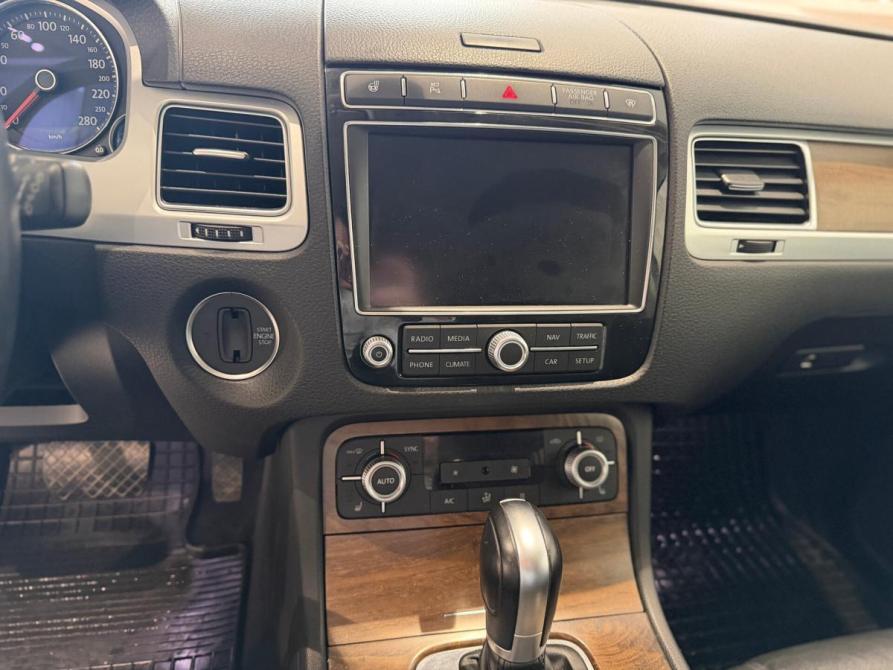 Volkswagen Touareg II Рестайлинг Томск  - изображение 17