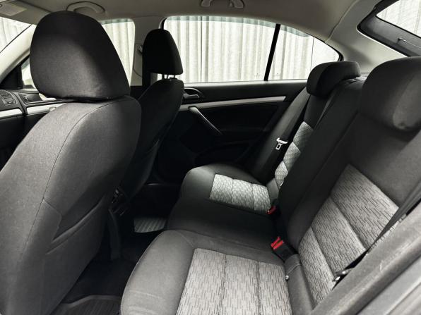 Skoda Octavia II (A5) Рестайлинг с пробегом 2012 года, цена 900 000 рублей, 239983 км, лифтбек, Автокод Объявления