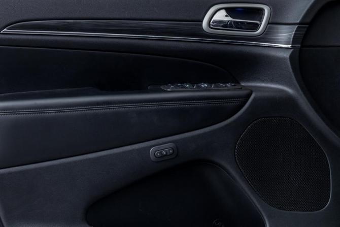 Jeep Grand Cherokee IV (WK2) Рестайлинг с пробегом 2021 года, цена 4 130 000 рублей, 32556 км, внедорожник, Автокод Объявления