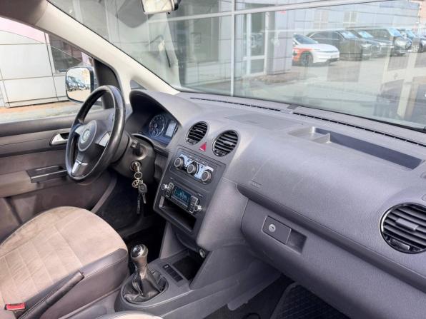 Volkswagen Caddy III Рестайлинг с пробегом 2013 года, цена 930 000 рублей, 212306 км, минивэн, Автокод Объявления